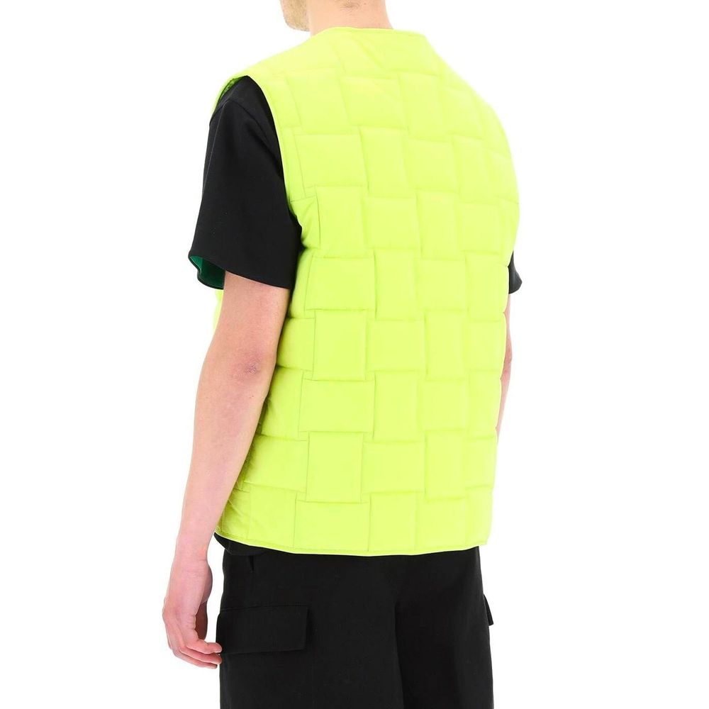 Sleeveless jacket