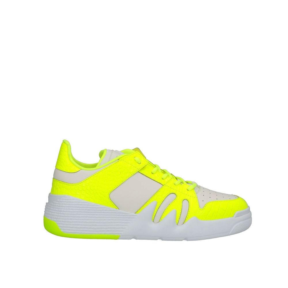 Low-top leather sneakers