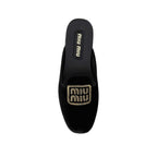 Slip-on con logo ricamato