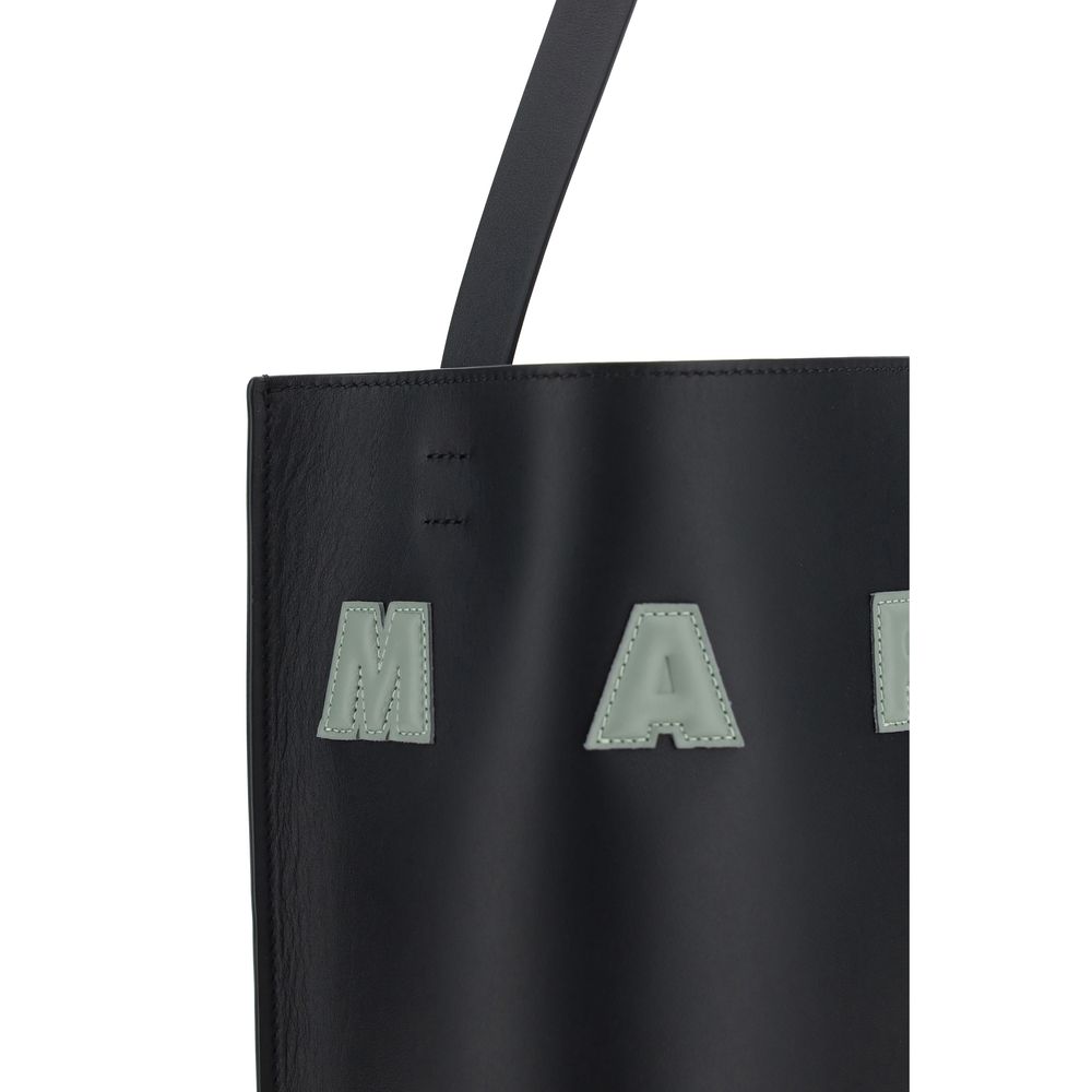 Leather tote bag