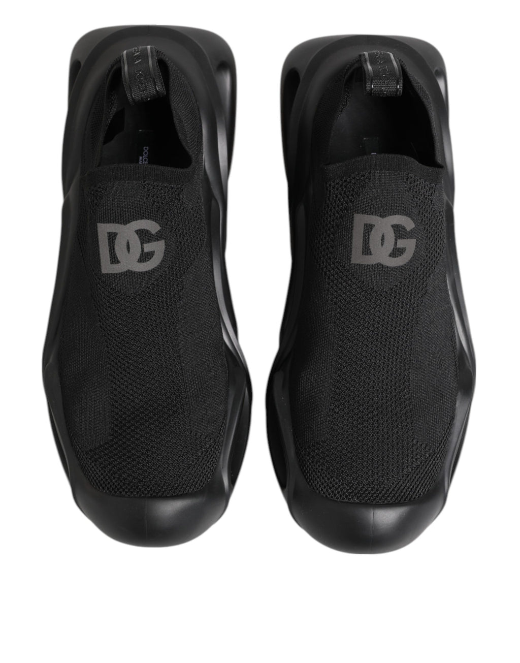 Black slip-on low-top sneakers