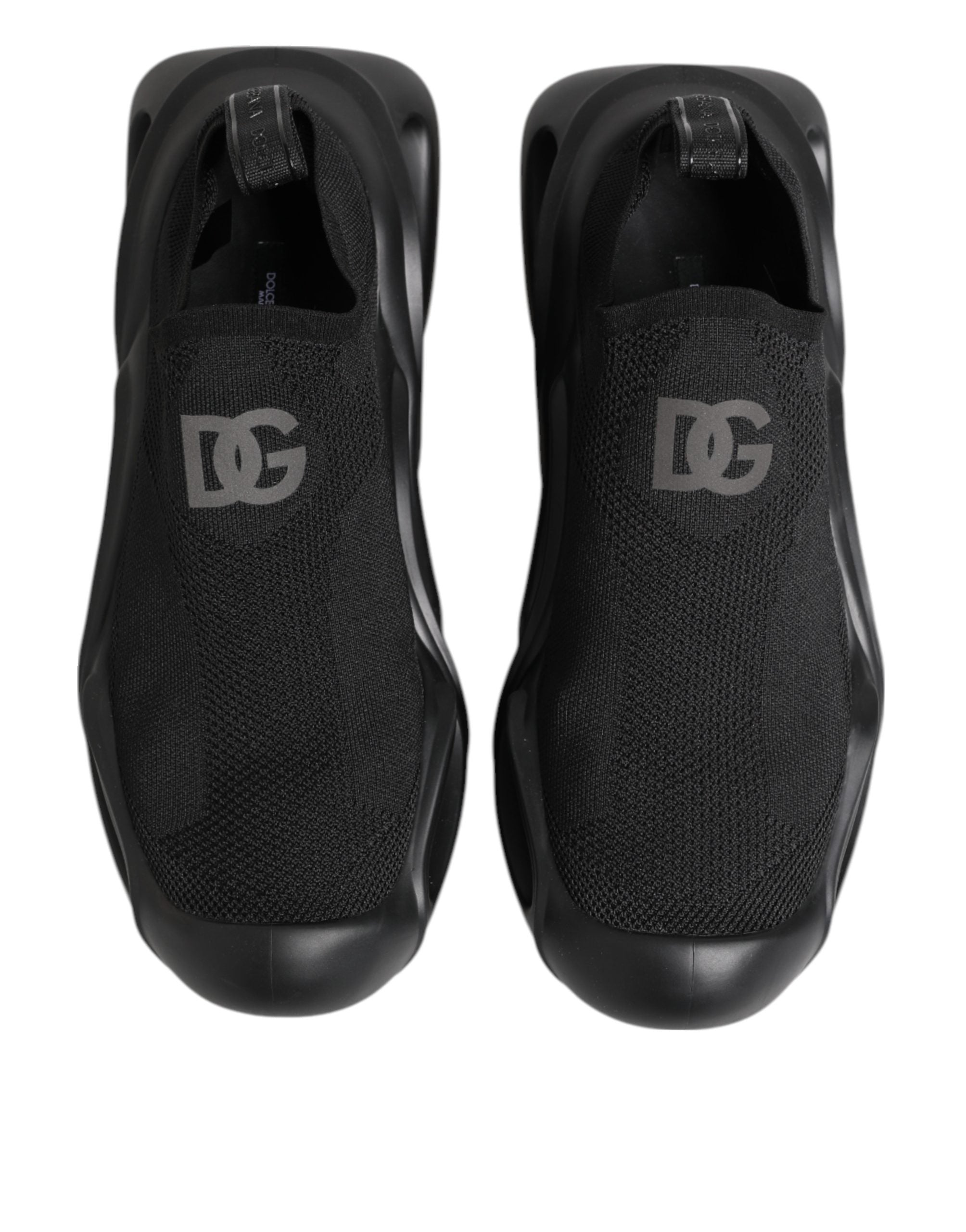 Black slip-on low-top sneakers