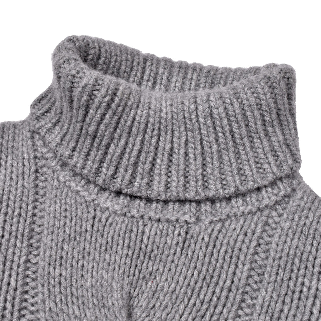 Maglione in cashmere grigio