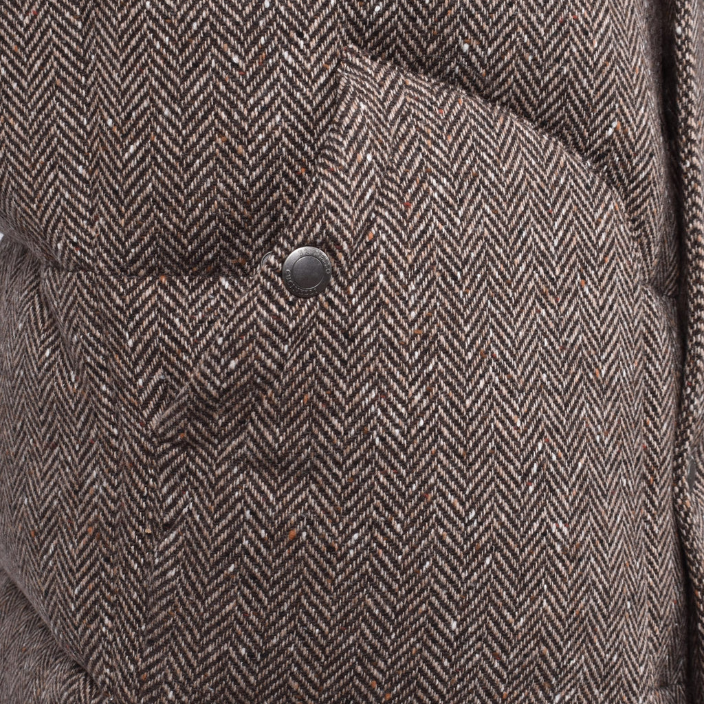 Sleeveless wool jacket
