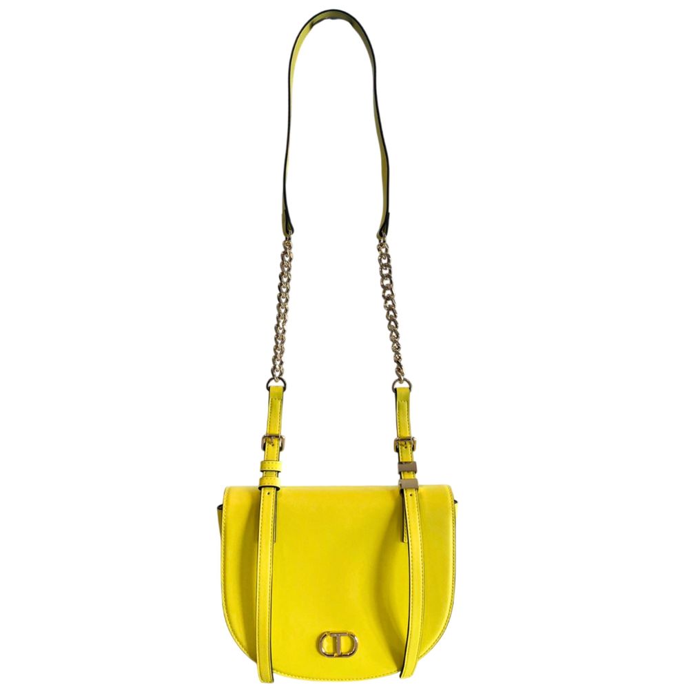 Shoulder bag with flap closure