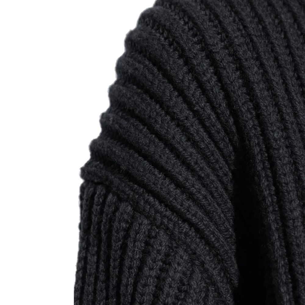 Maglia in lana a collo alto