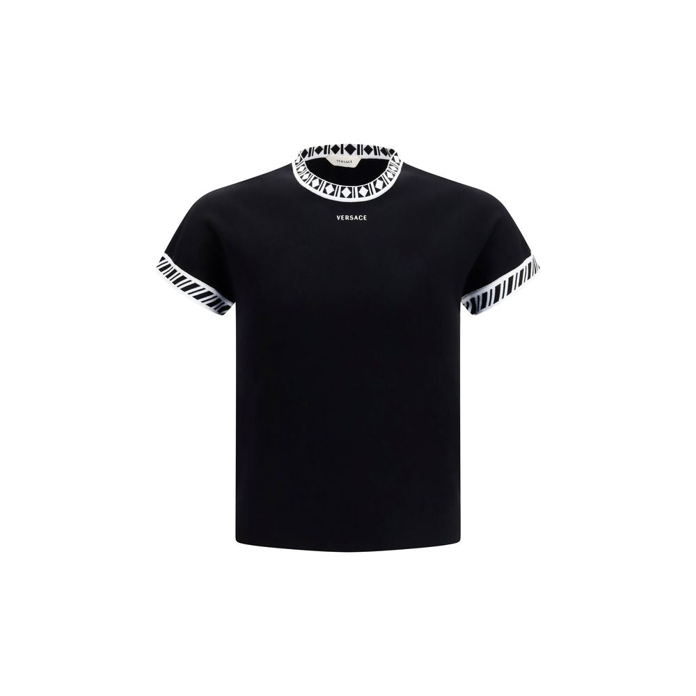 T-shirt with graphic details