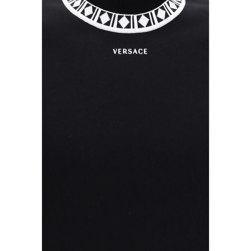 T-shirt with graphic details