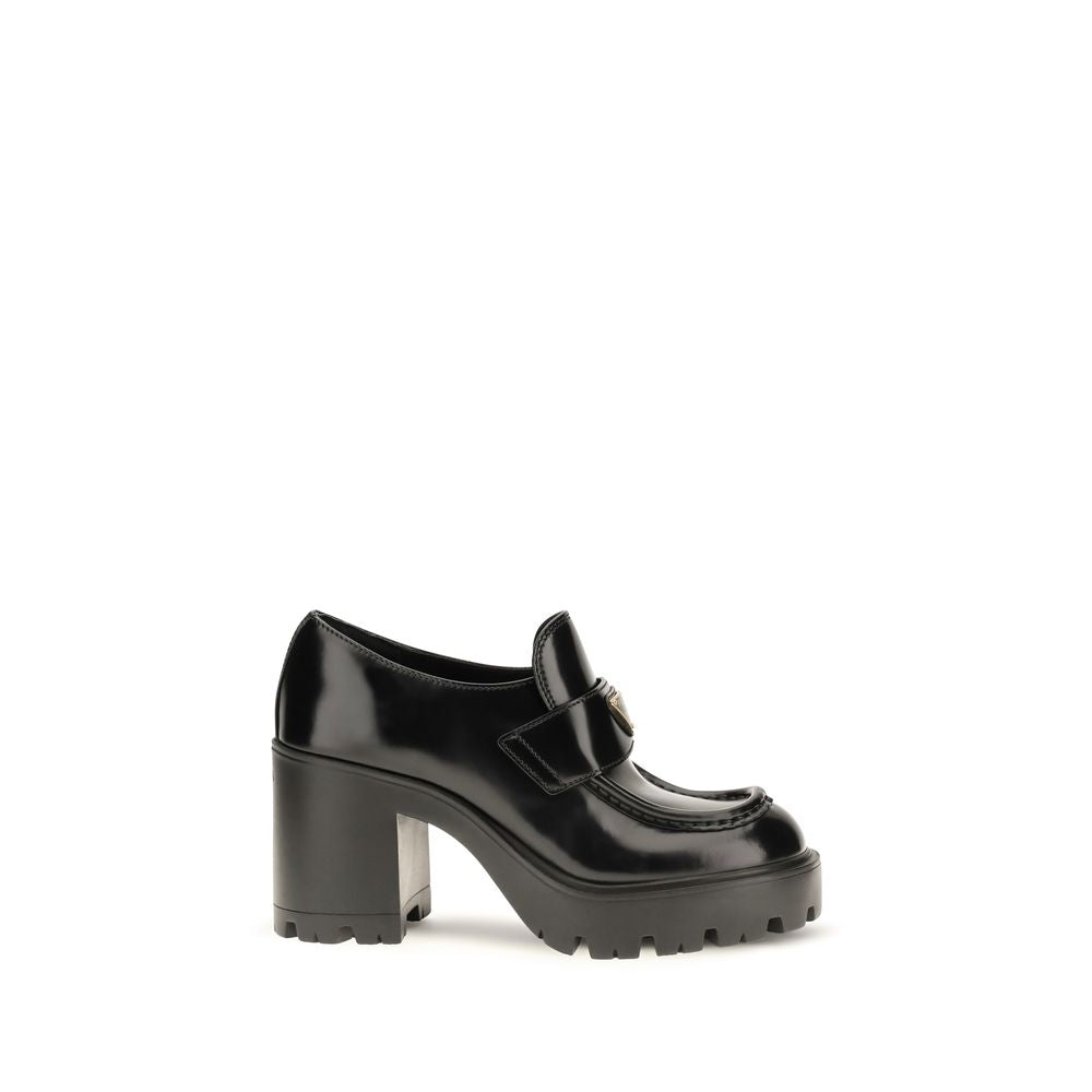 Heeled leather loafers