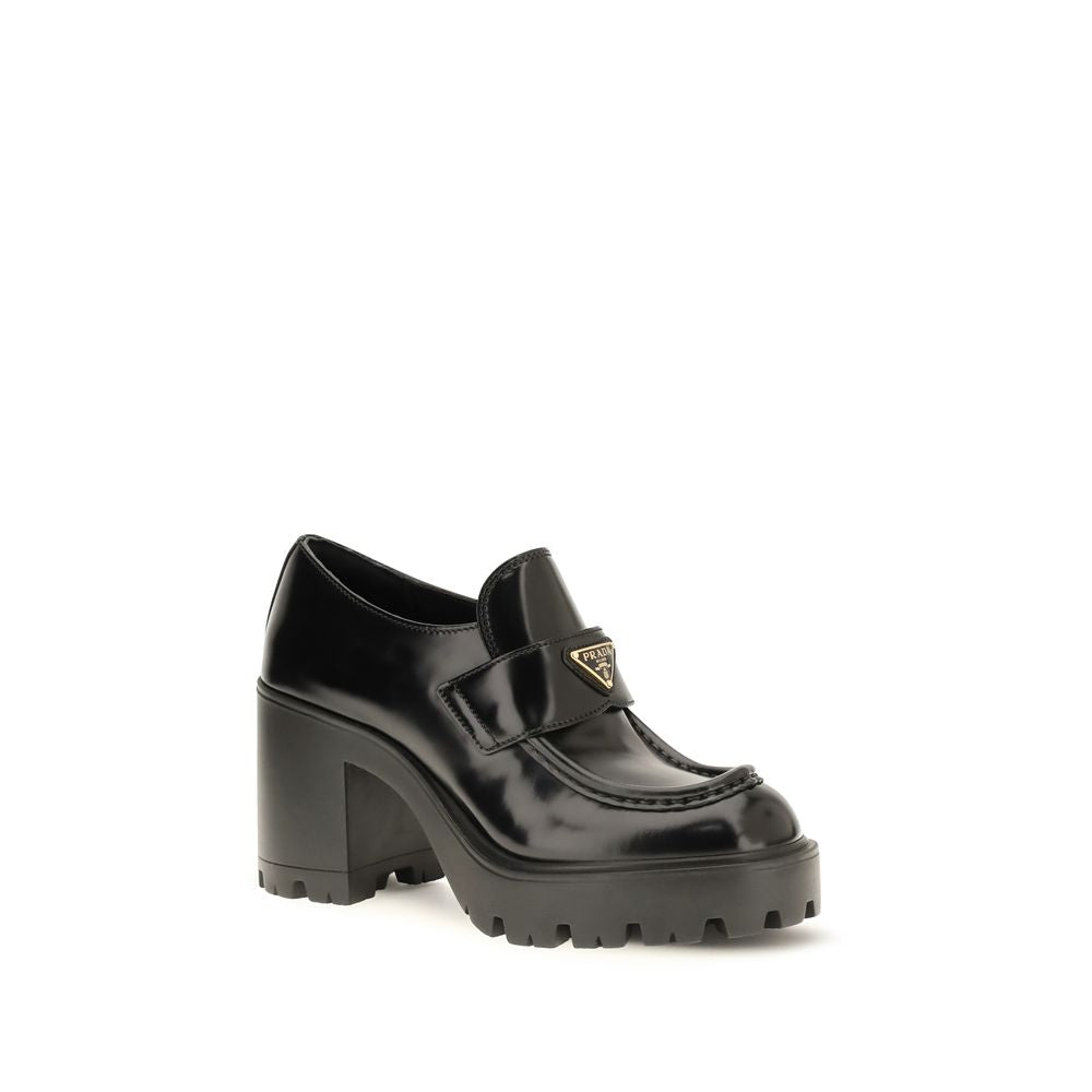 Heeled leather loafers