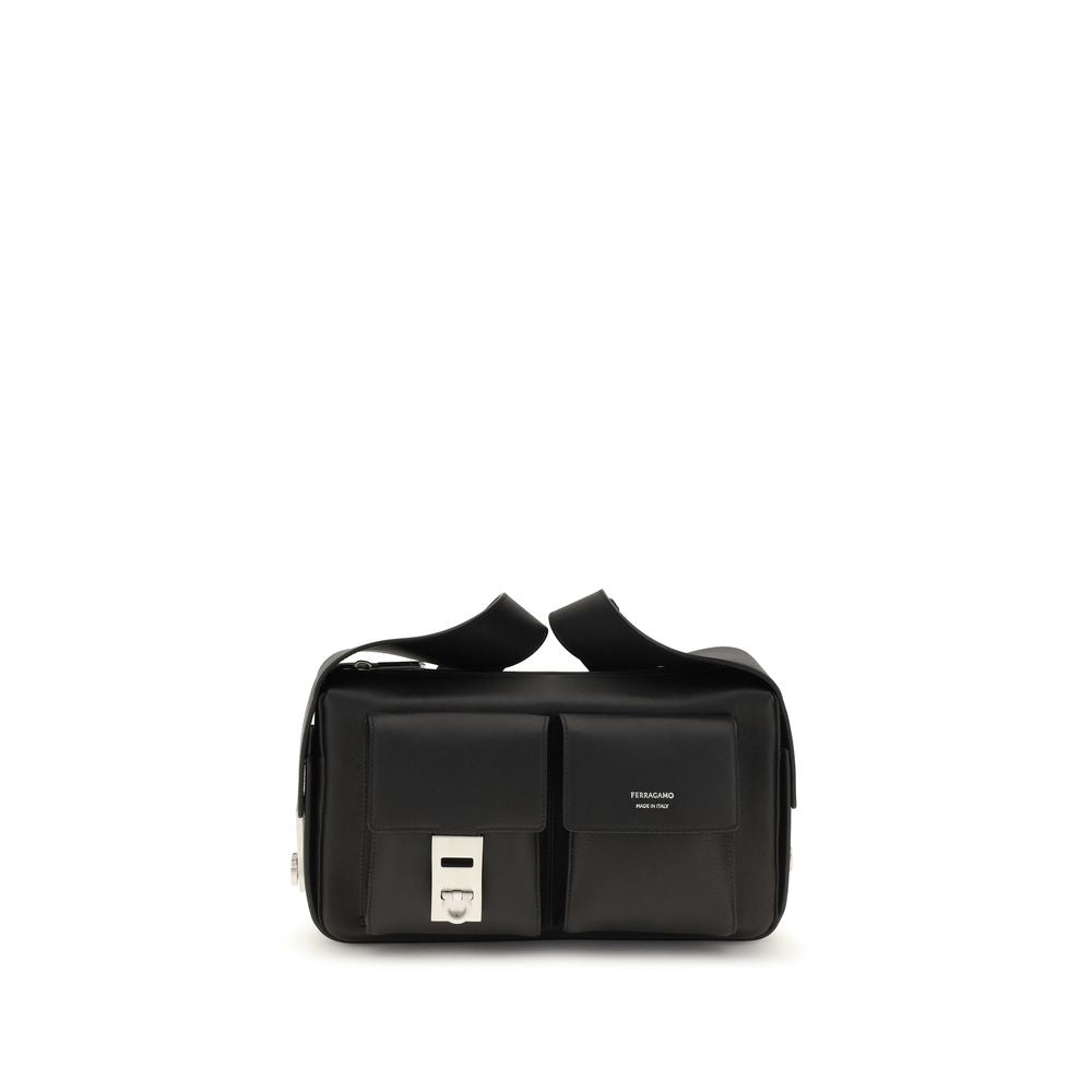 Utility Hug Buckle shoulder bag