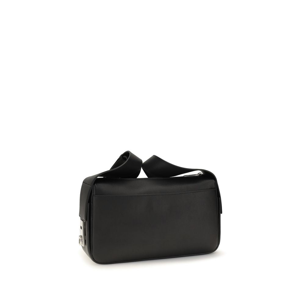 Utility Hug Buckle shoulder bag