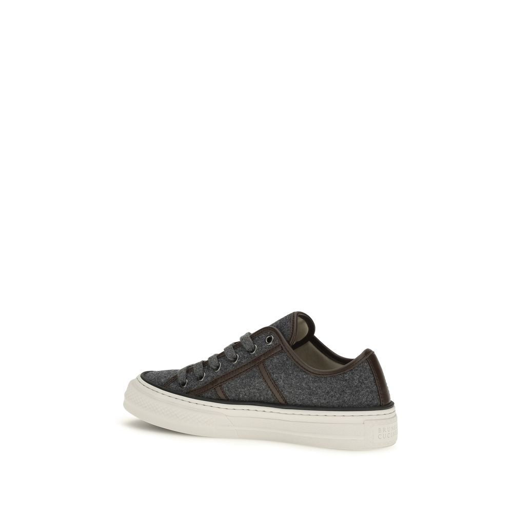 Sneakers in suede