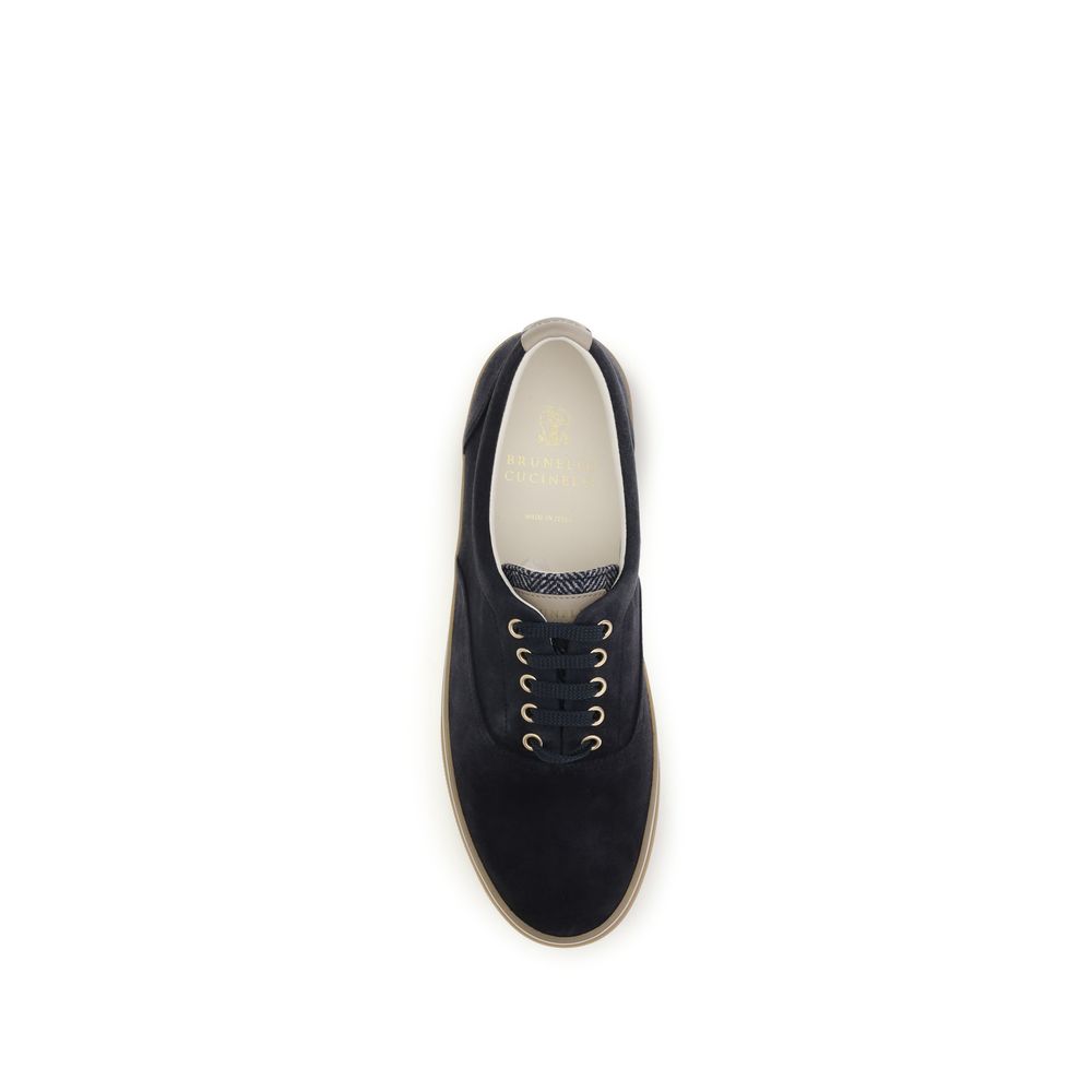 Sneakers in suede