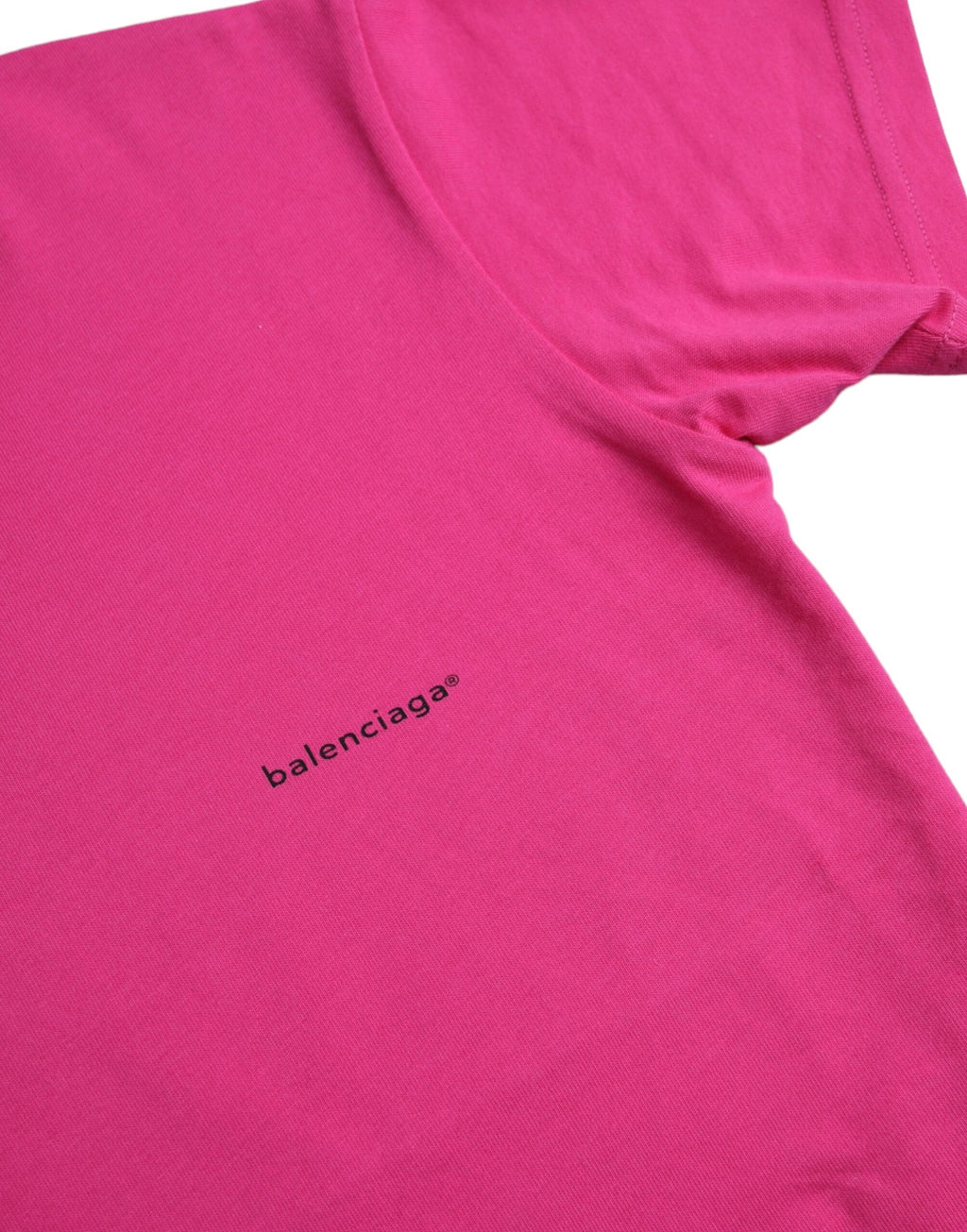Pink short-sleeved cotton T-shirt with a round neck