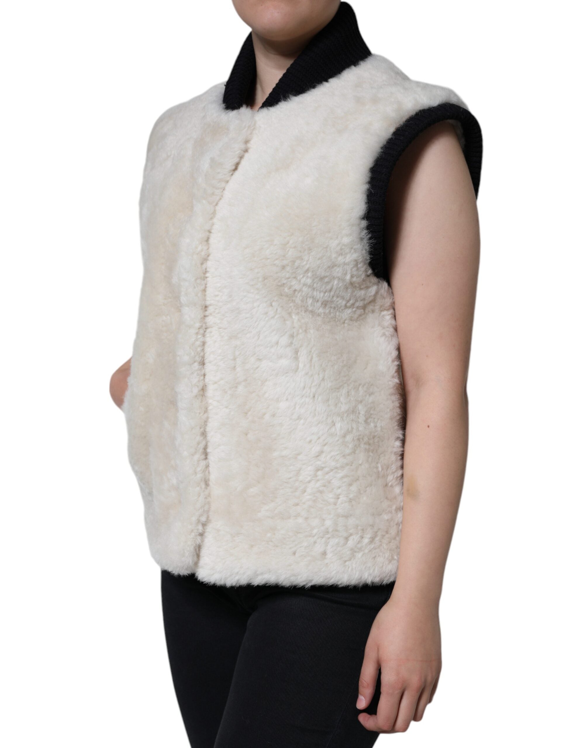 Gilet with front pockets
