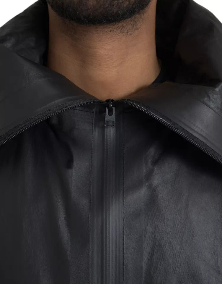 Trench da uomo in pelle nera con cappuccio