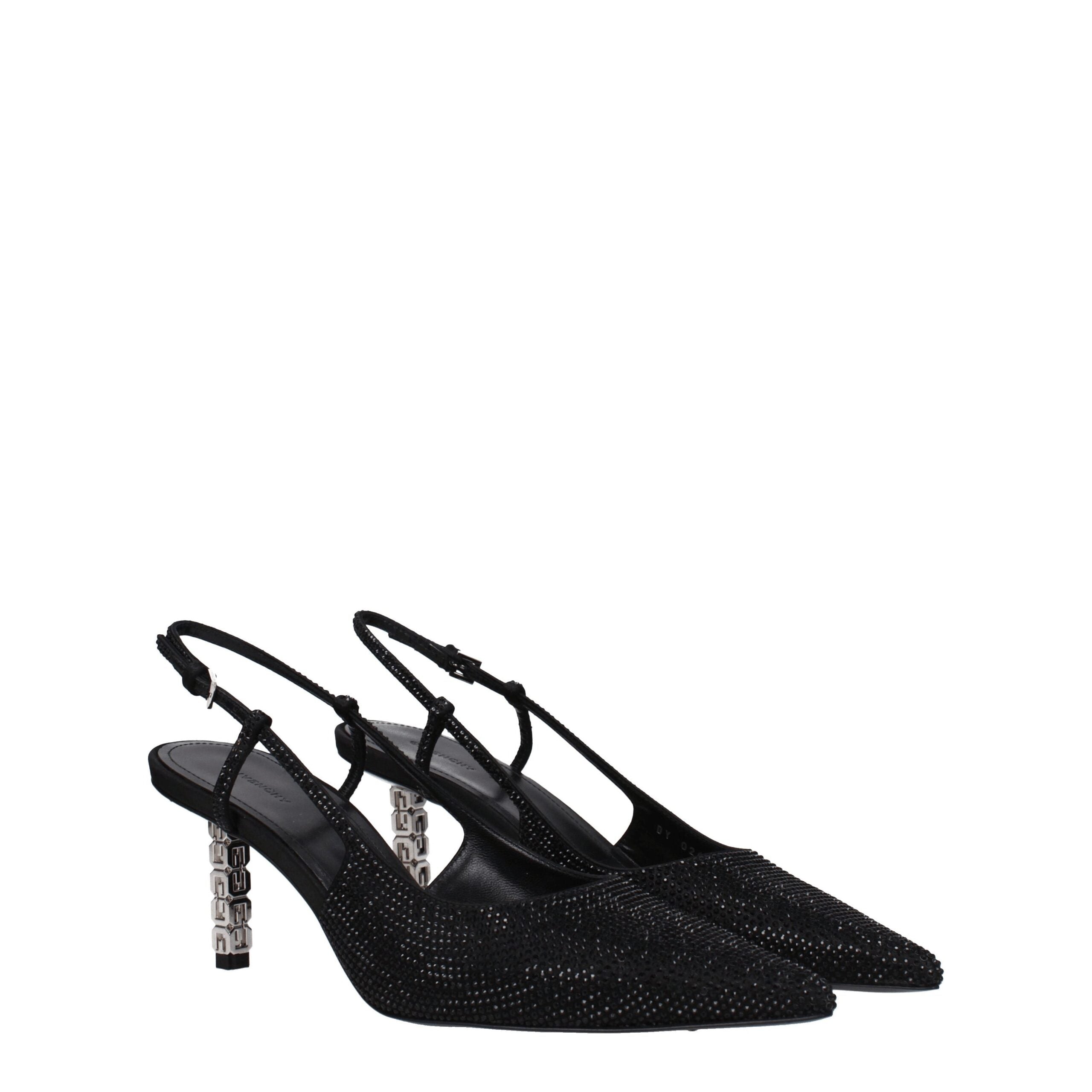 Black high-heeled fabric pumps