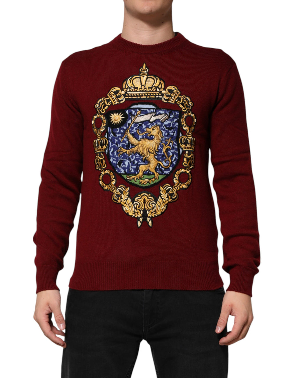 Maglione pullover in cashmere bordeaux con stemma del leone